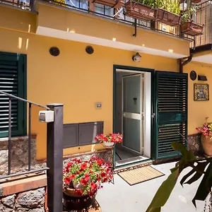 https://bb-giulia-taormina.sicilyhotelsitaly.net