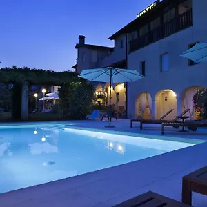 https://hotel-villaguarda-landscape-experience.hotelinveneto.com